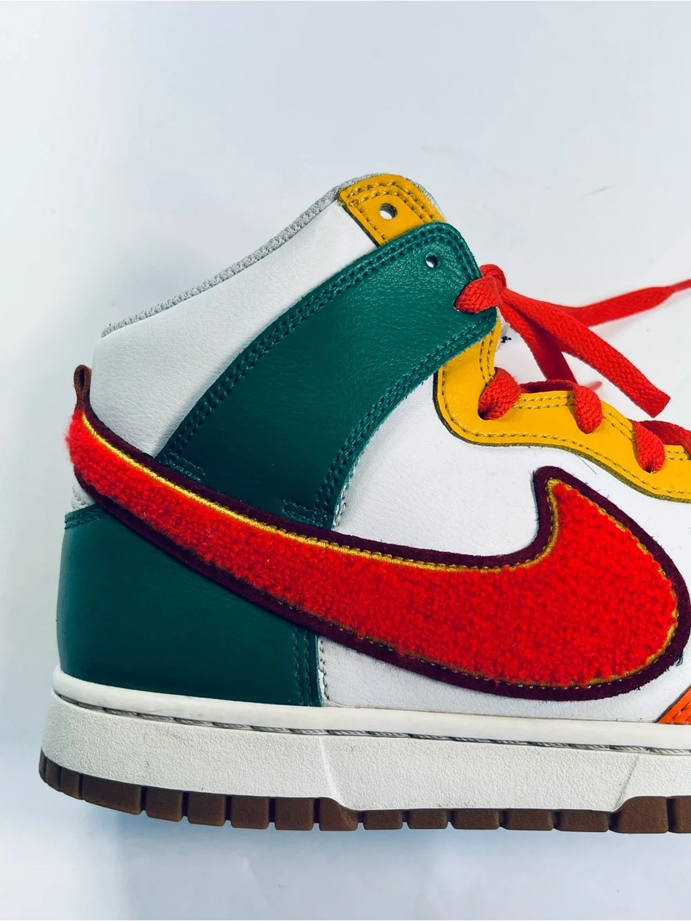 Nike Dunk vibrant nike
